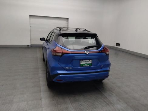 Used 2021 Nissan Kicks SR image 6