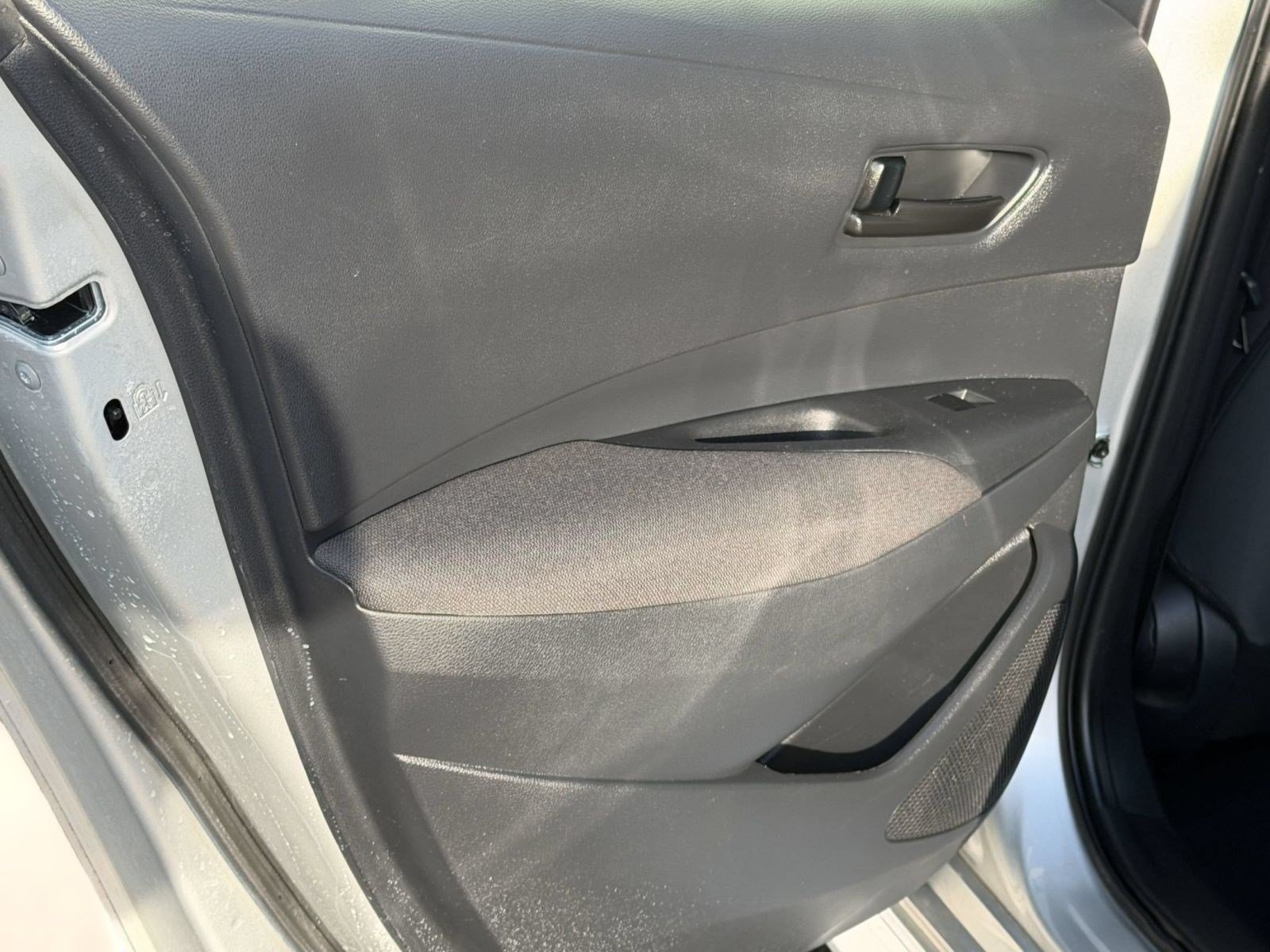 Used 2025 Toyota Corolla LE FWD image 31