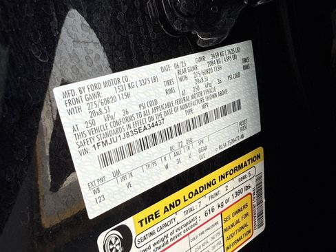 Certified 2025 Ford Expedition Active image 32