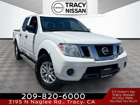 Used 2016 Nissan Frontier SV RWD image 1