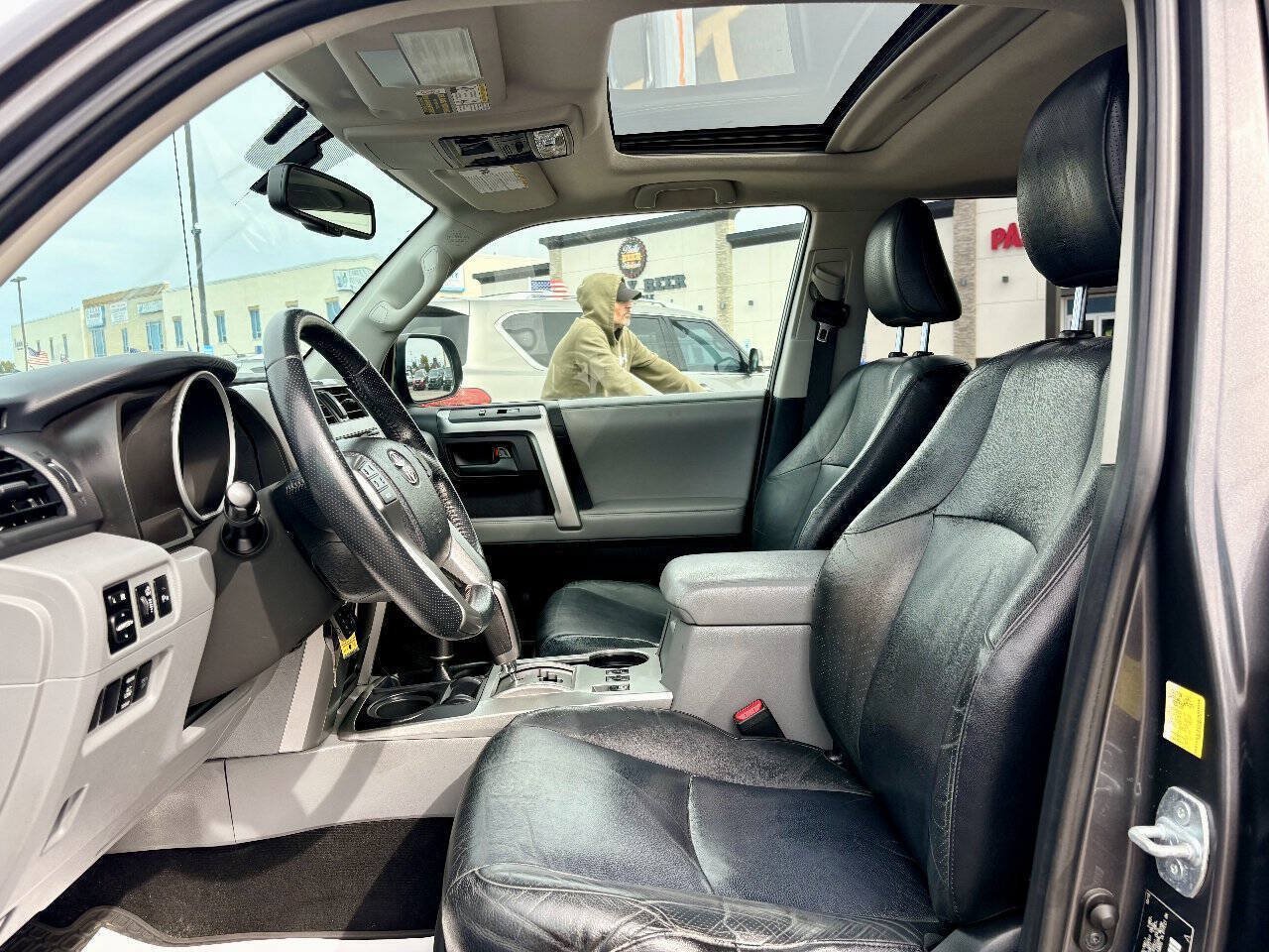 Used 2011 Toyota 4Runner SR5 w/ Premium Pkg w/Leather AWD/4WD image 10