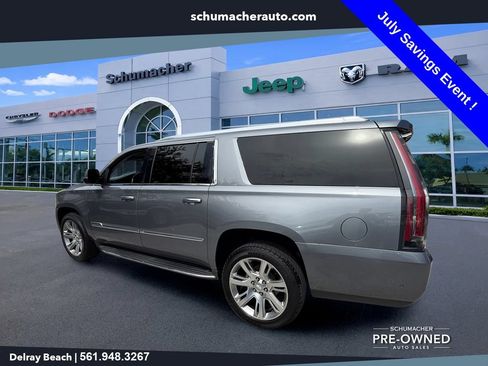 Used 2018 Cadillac Escalade ESV Luxury RWD image 5