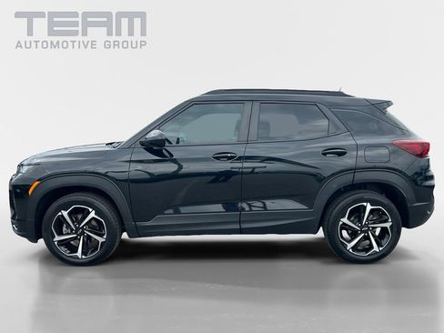 Used 2023 Chevrolet TrailBlazer RS w/ Sun and Liftgate Package AWD/4WD image 4