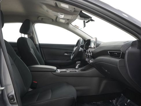 Used 2025 Nissan Sentra SV w/ All-Weather Package FWD image 12
