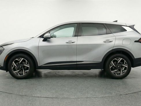 Used 2025 Kia Sportage LX AWD/4WD image 3