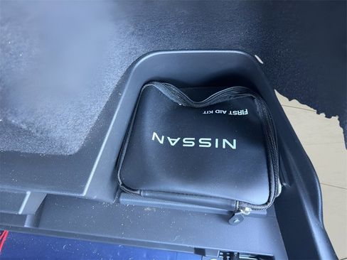 Used 2023 Nissan Rogue S image 13