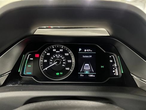 Used 2020 Hyundai Ioniq Blue FWD image 31