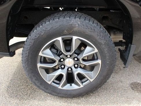 Used 2024 Chevrolet Silverado 1500 LT image 41