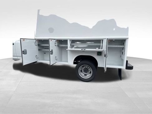 Used 2024 RAM 5500 Tradesman w/ Max Tow Package RWD image 17