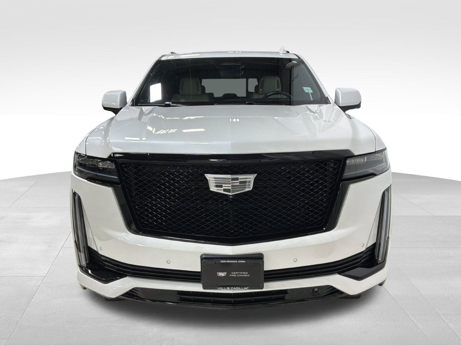 Used 2023 Cadillac Escalade Sport w/ LPO, ONYX Package AWD/4WD image 3