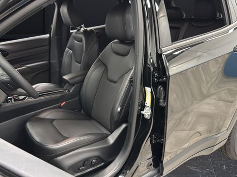 New 2026 Jeep Compass Latitude AWD/4WD image 9