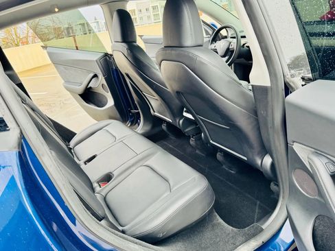 Used 2023 Tesla Model Y Performance AWD/4WD image 36
