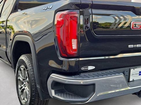 Used 2025 GMC Sierra 1500 SLT AWD/4WD image 10