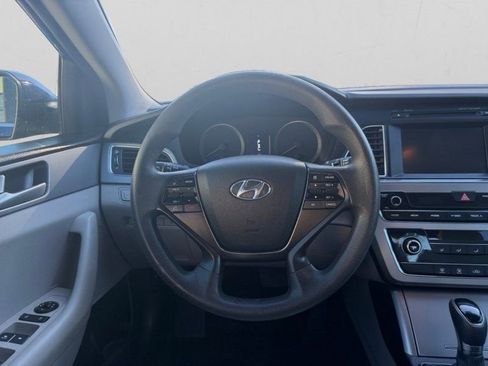 Used 2016 Hyundai Sonata SE w/ Cargo Package image 13