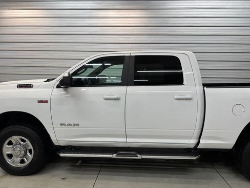 Used 2022 RAM 2500 Big Horn AWD/4WD image 9