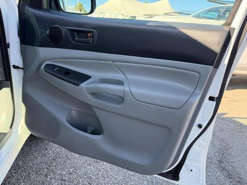 Used 2013 Toyota Tacoma 2WD Access Cab image 21