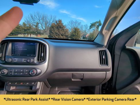 Used 2022 Chevrolet Colorado LT w/ Fleet Safety Package image 15