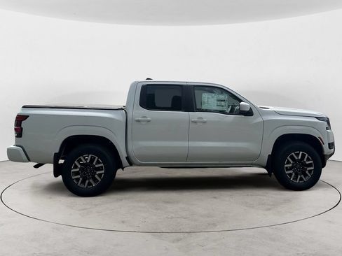 New 2026 Nissan Frontier SV w/ Tow Package AWD/4WD image 7