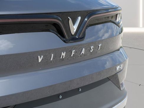 New 2025 VinFast VF 8 Eco AWD/4WD image 31