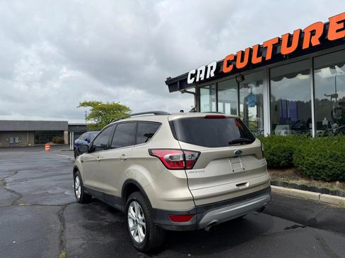Used 2018 Ford Escape SEL FWD image 6
