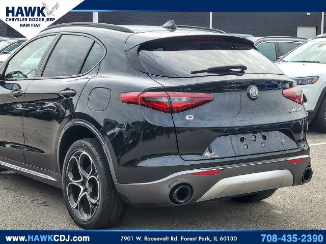 Used 2023 Alfa Romeo Stelvio Ti AWD/4WD image 6