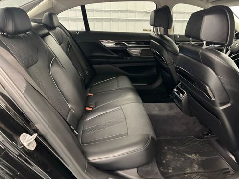 Used 2018 BMW 750i xDrive AWD/4WD image 35