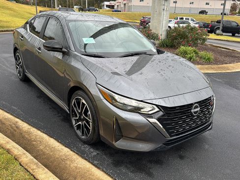 New 2025 Nissan Sentra SR w/ SR Premium Package image 6