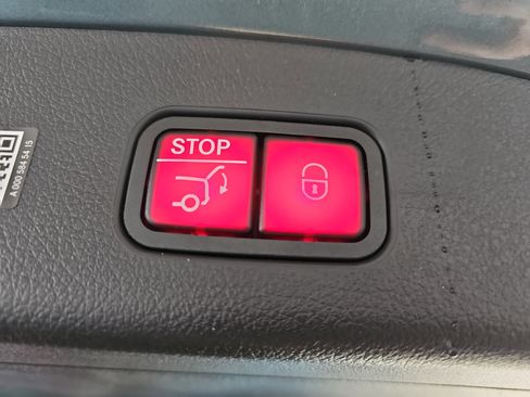 New 2026 Mercedes-Benz GLC 300 image 13