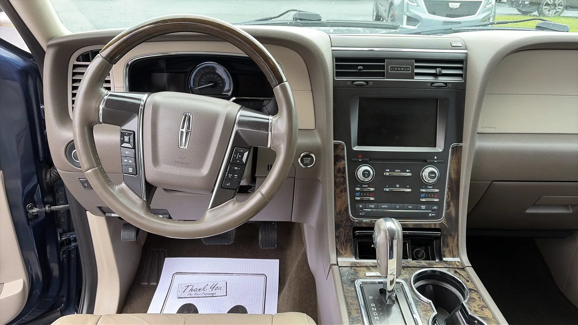 Used 2015 Lincoln Navigator 2WD image 18