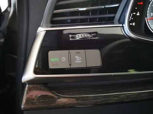 New 2026 Audi Q8 Premium image 31