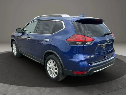 Used 2019 Nissan Rogue SV AWD/4WD image 3