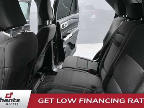 Used 2022 Ford Explorer XLT AWD/4WD image 22