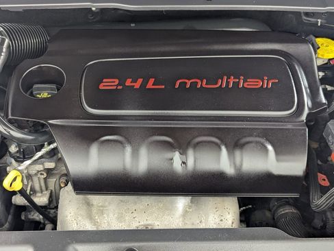 Used 2018 Jeep Compass Latitude w/ Cold Weather Group AWD/4WD image 10