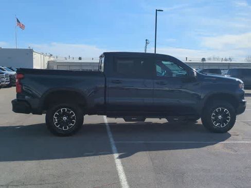 Used 2022 Chevrolet Silverado 1500 ZR2 w/ Technology Package image 9