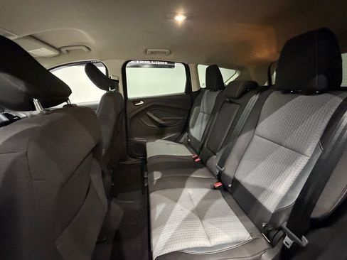 Used 2019 Ford Escape SE image 22