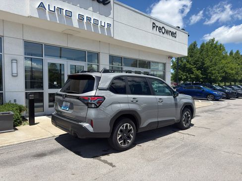 Used 2026 Subaru Forester Premium AWD/4WD image 3