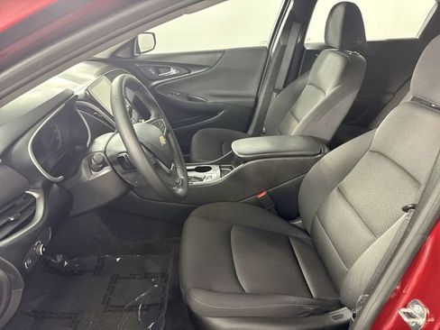 Used 2023 Chevrolet Malibu RS image 4