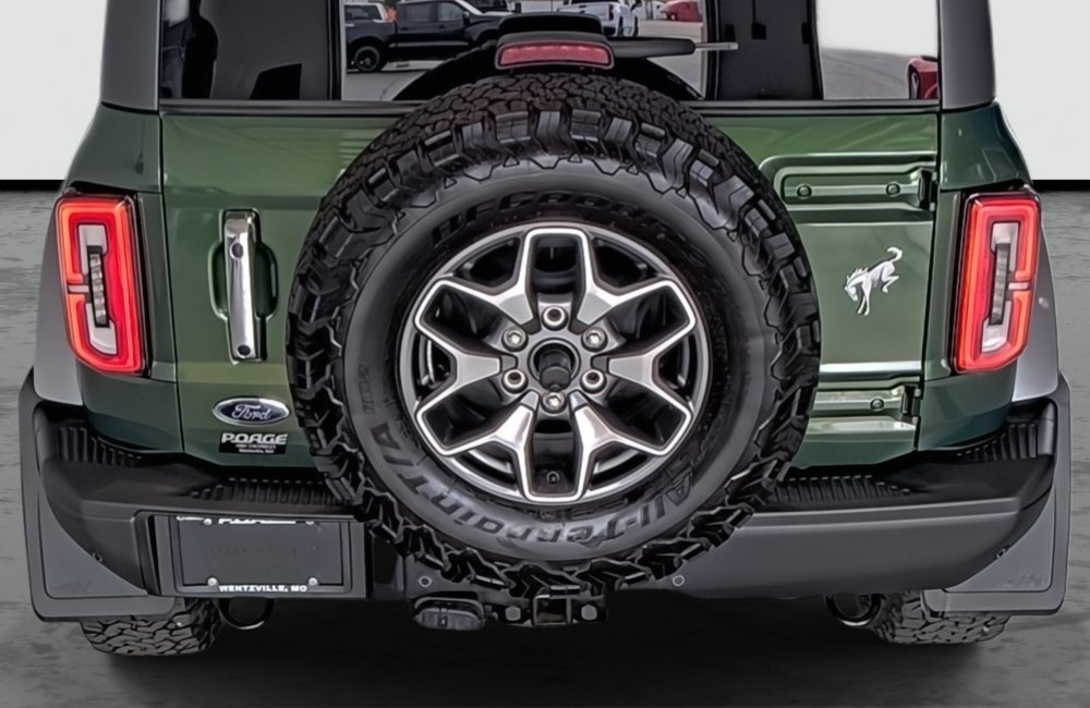 Used 2023 Ford Bronco Badlands AWD/4WD image 12