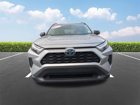 Used 2024 Toyota RAV4 LE AWD/4WD image 11