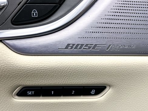 Used 2024 Cadillac XT6 Premium Luxury image 6