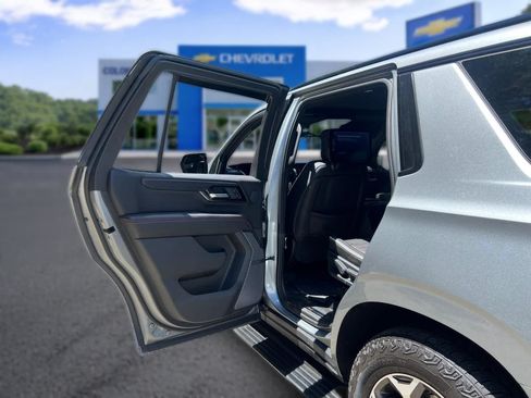 Certified 2025 GMC Yukon AT4 Ultimate w/ LPO, Floor Liner Package AWD/4WD image 31