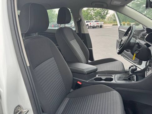 Used 2025 Volkswagen Jetta S FWD image 16