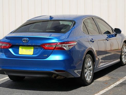 Used 2019 Toyota Camry LE FWD image 44