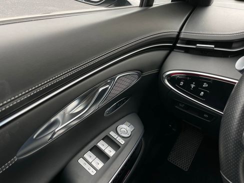 Used 2023 Genesis GV70 3.5T Sport w/ Sport Prestige Package image 23