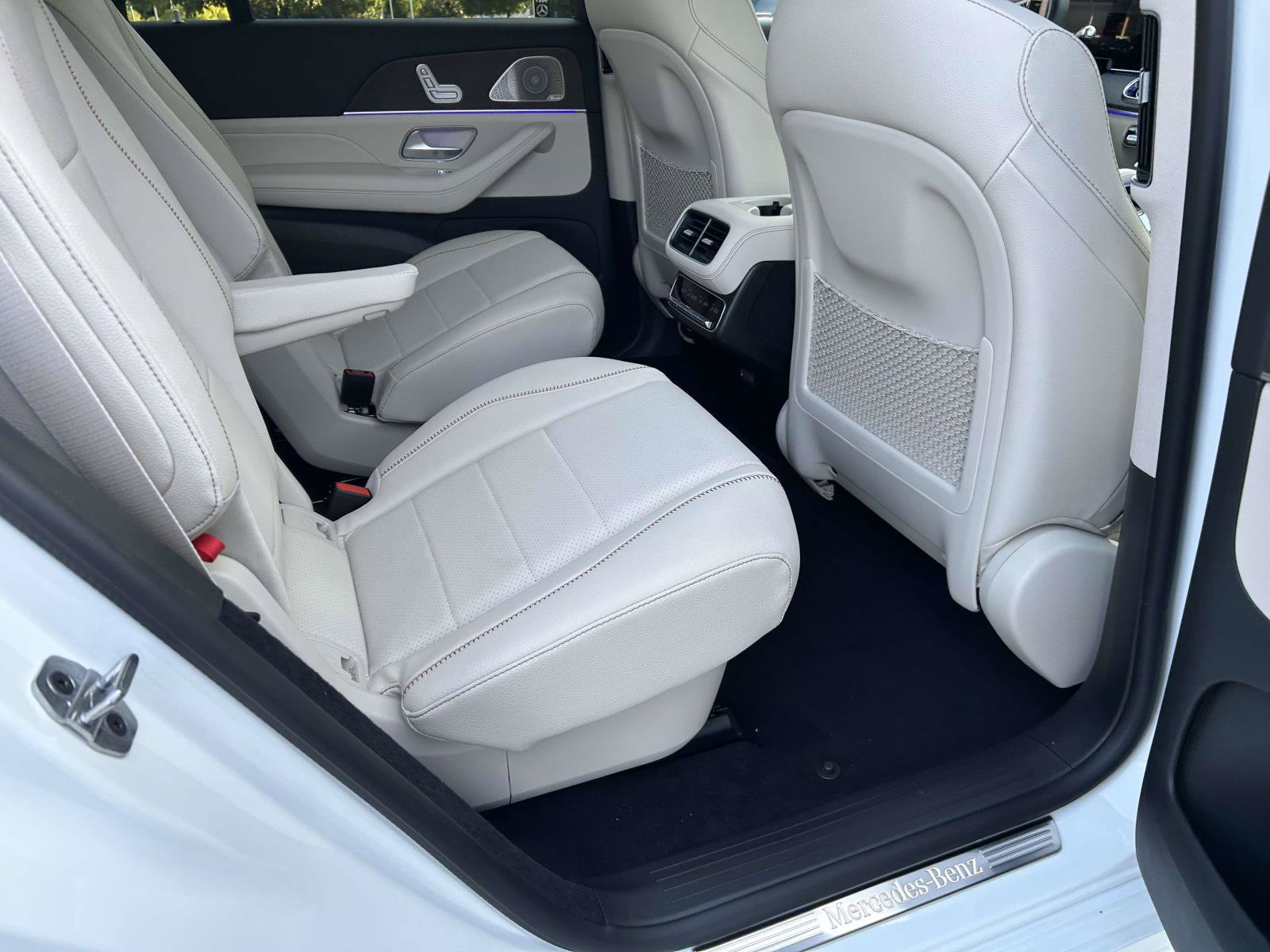 New 2027 Mercedes-Benz GLS 450 4MATIC image 43