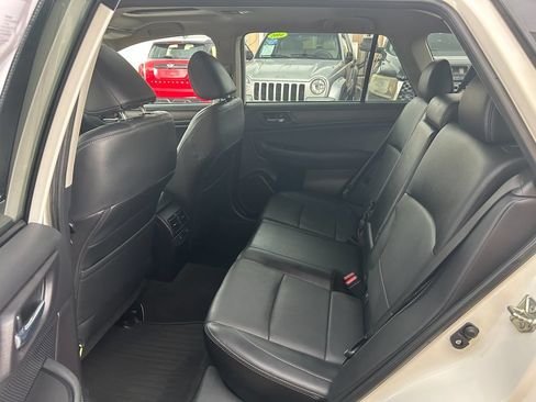 Used 2017 Subaru Outback 3.6R Limited AWD/4WD image 13