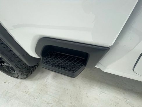 New 2026 GMC Sierra 2500 AT4 AWD/4WD image 6