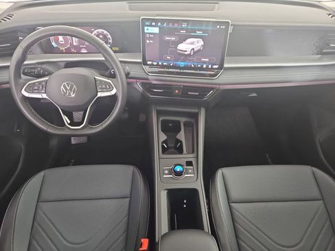 New 2026 Volkswagen Tiguan SE AWD/4WD image 14