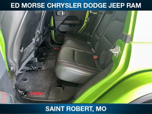 Used 2025 Jeep Wrangler Unlimited Rubicon AWD/4WD image 28