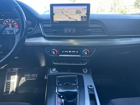 Used 2018 Audi SQ5 Premium Plus w/ Navigation Package AWD/4WD image 20